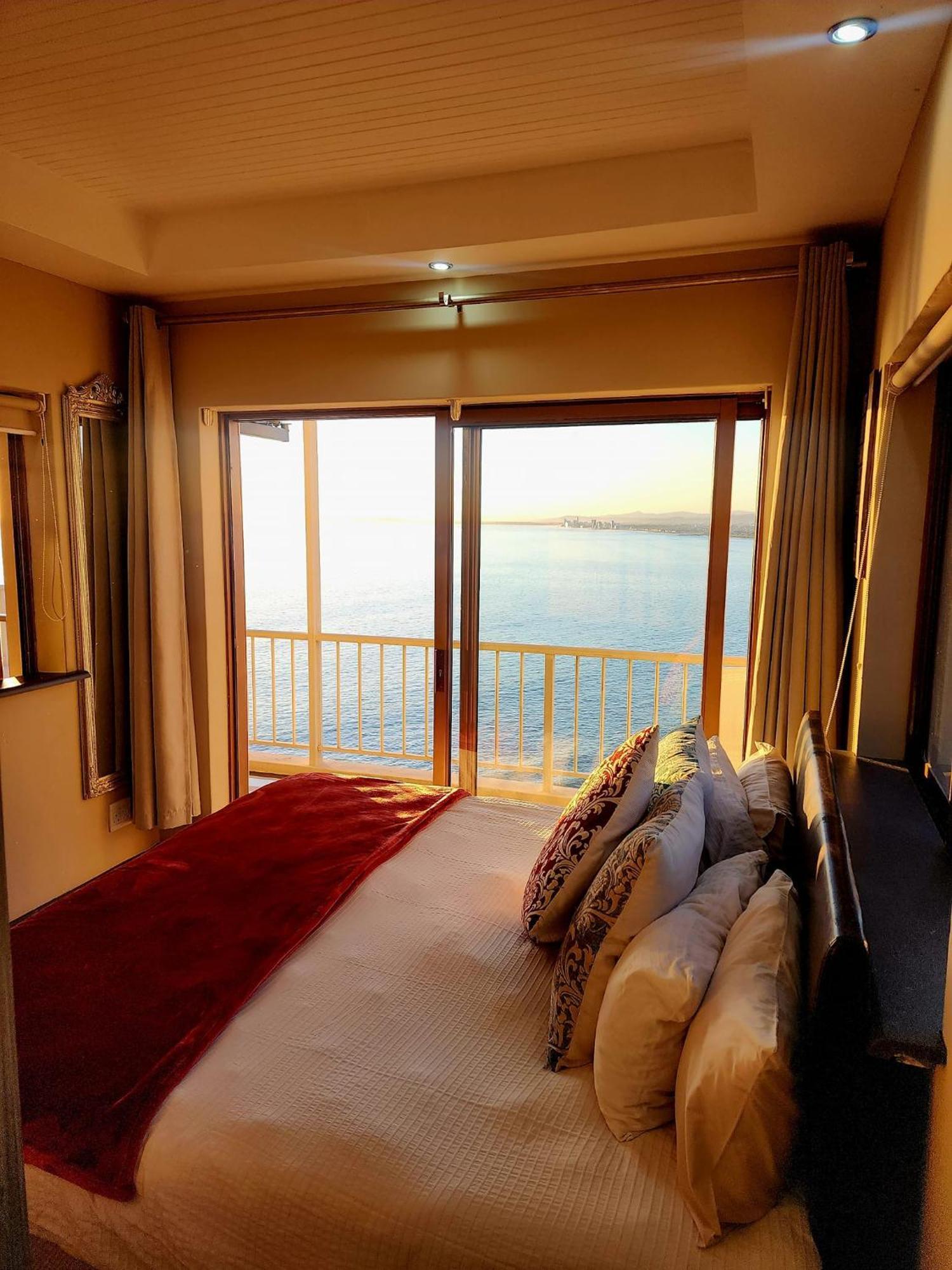 Bikini Beach Manor Gordons Bay Exterior photo